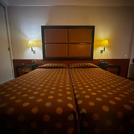 Ergife Palace فندق 4*