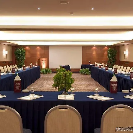 Ergife Palace 4* روما