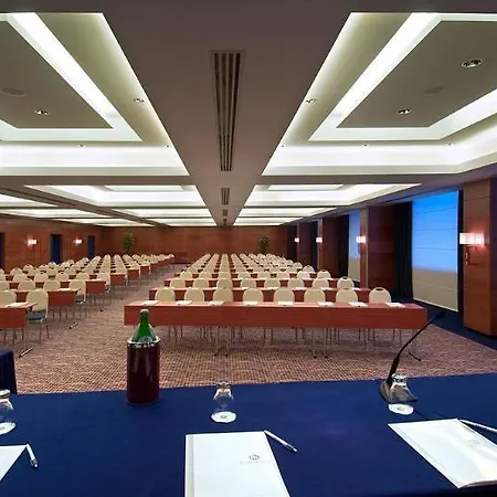Ergife Palace فندق 4*